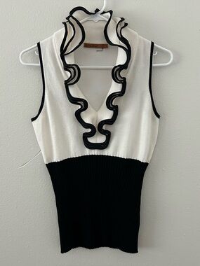 Belldini Black White Ruffle V-Neck Knit Sleeveless Top Size S Ribbed Glam NWOT